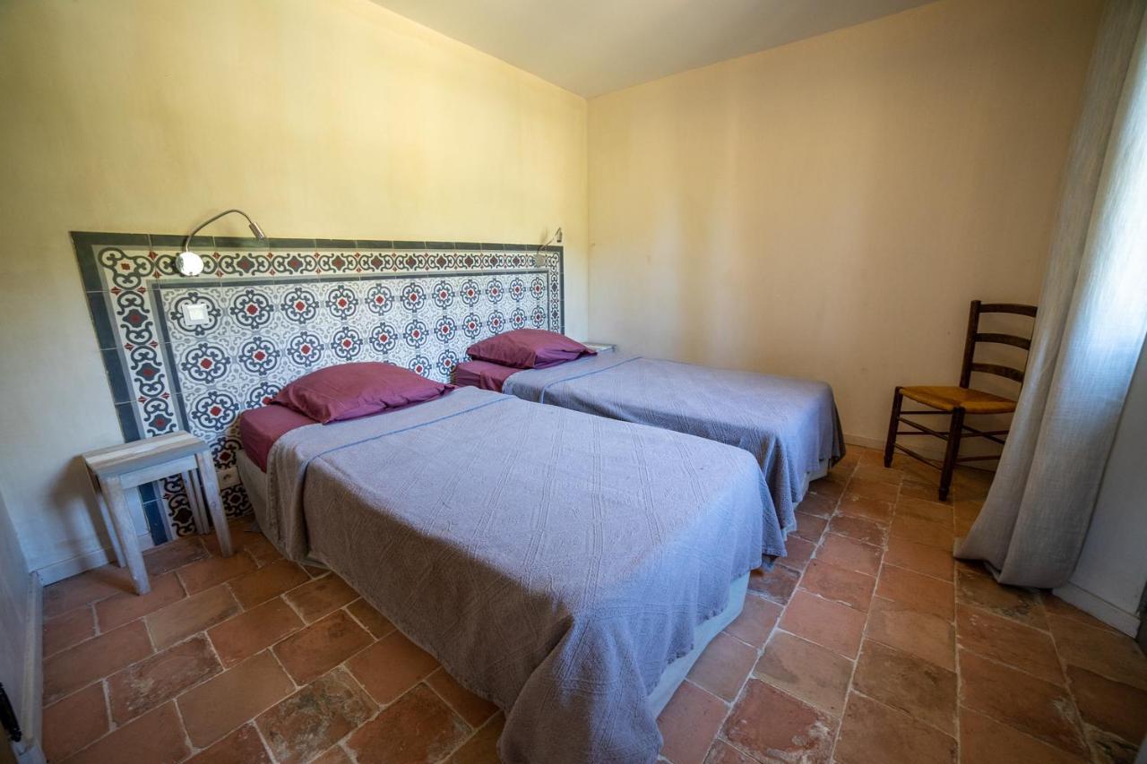 Вилла Domaine Les Perpetus La Tour-d'Aigues Экстерьер фото