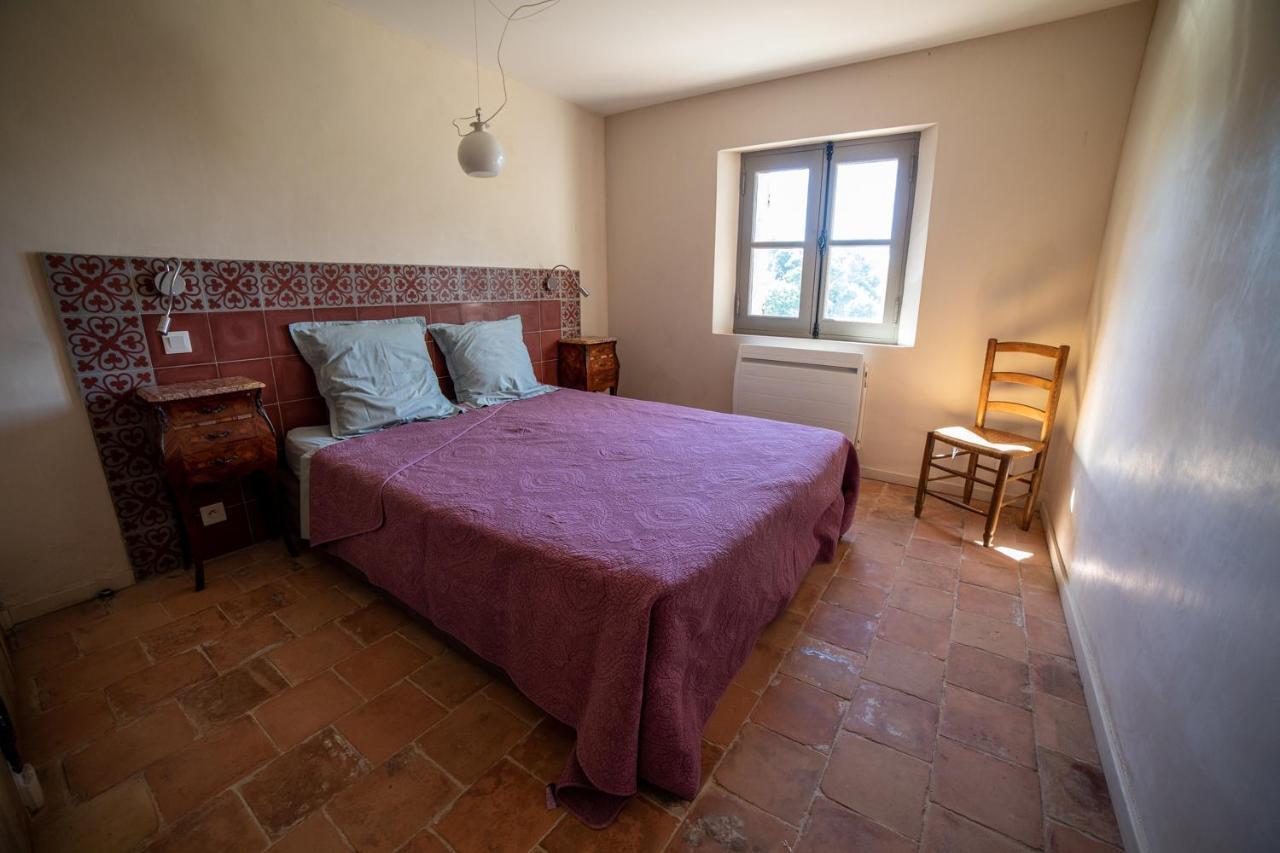Вилла Domaine Les Perpetus La Tour-d'Aigues Экстерьер фото