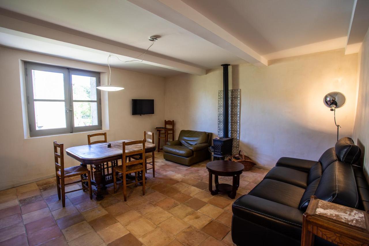 Вилла Domaine Les Perpetus La Tour-d'Aigues Экстерьер фото