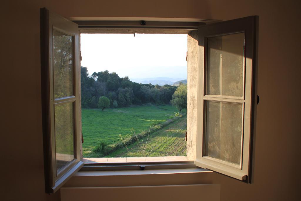 Вилла Domaine Les Perpetus La Tour-d'Aigues Номер фото